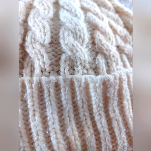 Cream Cable Knit Hat with Faux Fur Pom - Picture 2 of 3